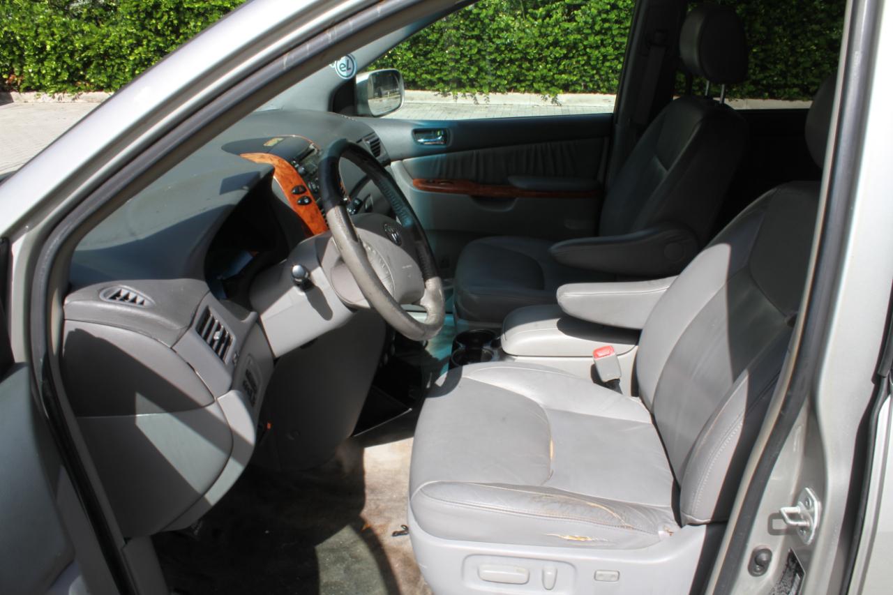 Toyota Sienna XLE Limited FWD 2008
