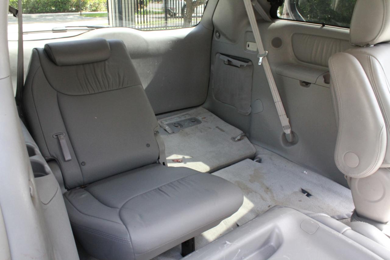 Toyota Sienna XLE Limited FWD 2008