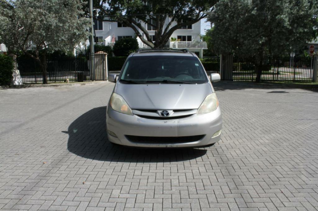 Toyota Sienna XLE Limited FWD 2008