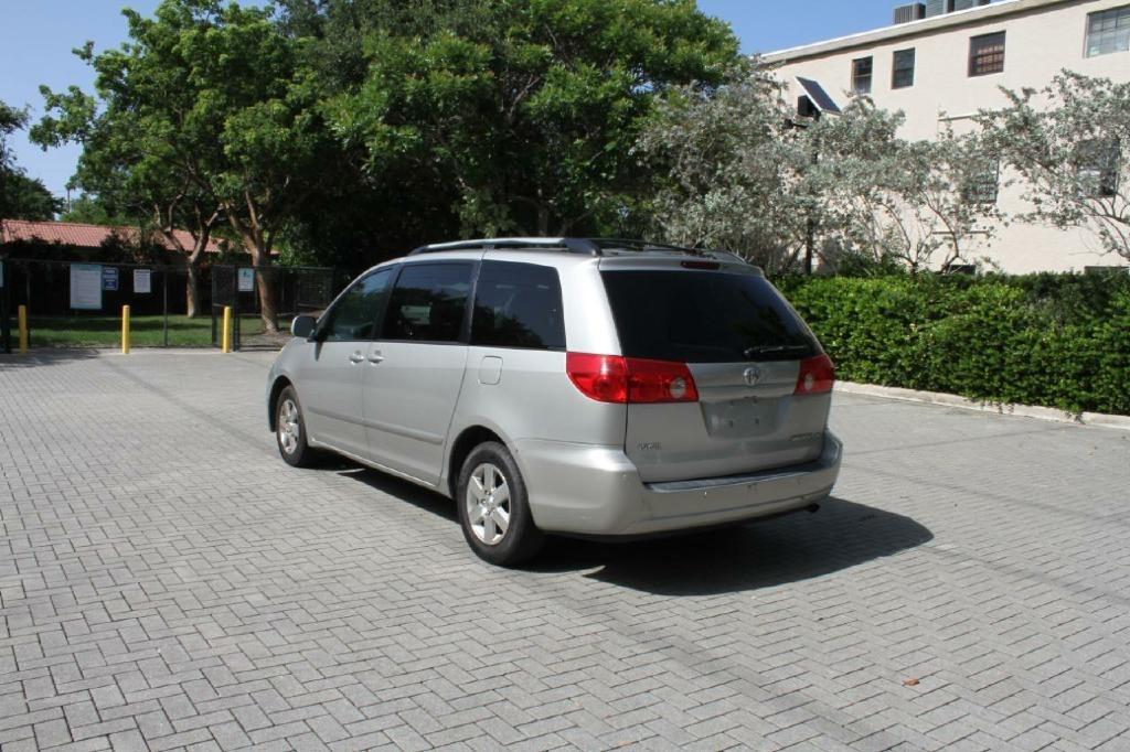 Toyota Sienna XLE Limited FWD 2008