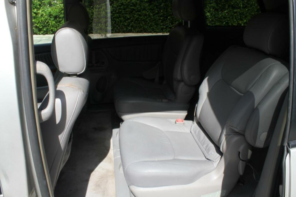 Toyota Sienna XLE Limited FWD 2008