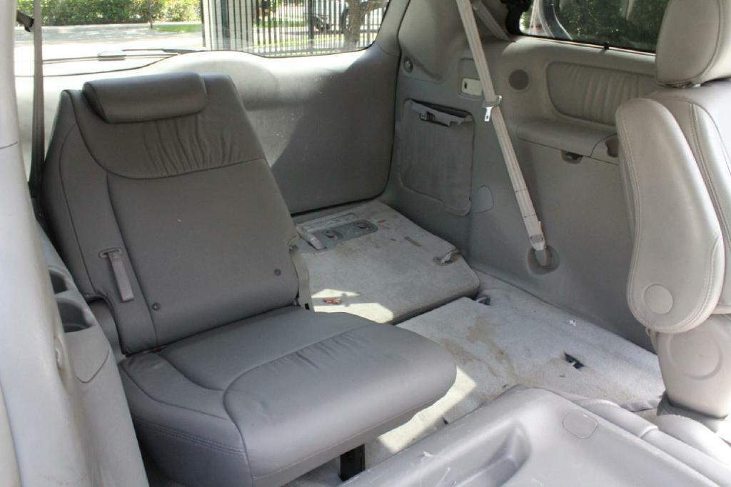Toyota Sienna XLE Limited FWD 2008