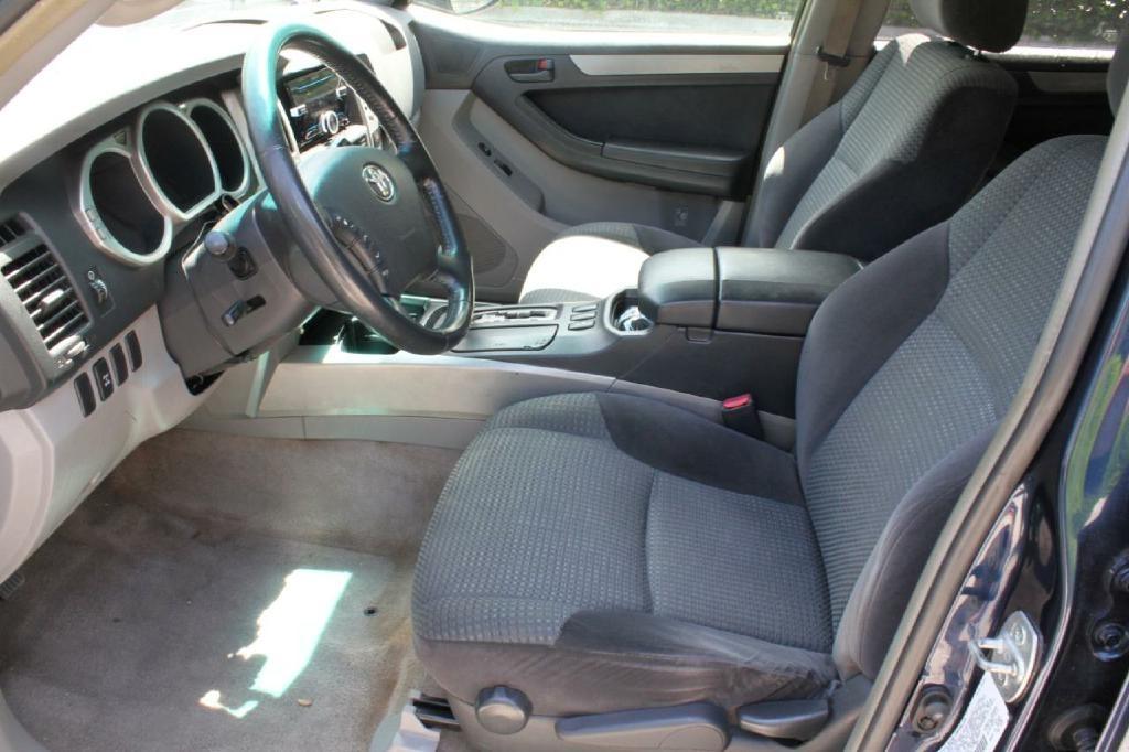 Toyota 4Runner Sport Edition V8 4WD 2005