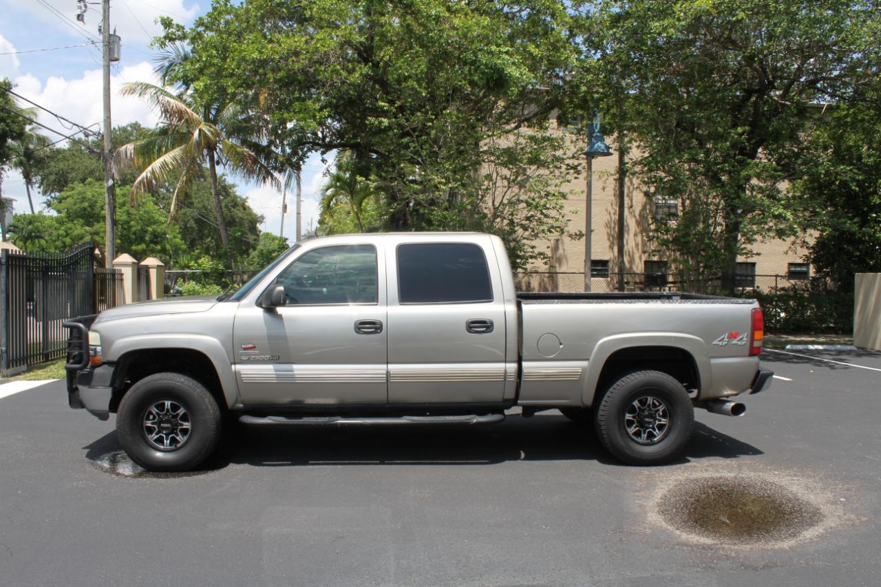 Chevrolet Silverado 2500HD Crew Cab Short Bed 4WD 2002