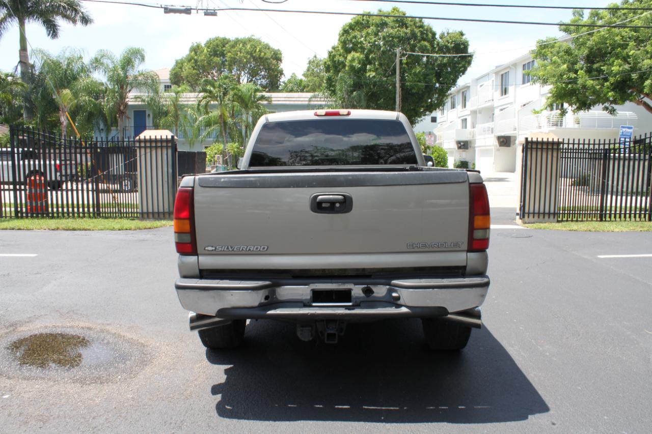 Chevrolet Silverado 2500HD Crew Cab Short Bed 4WD 2002