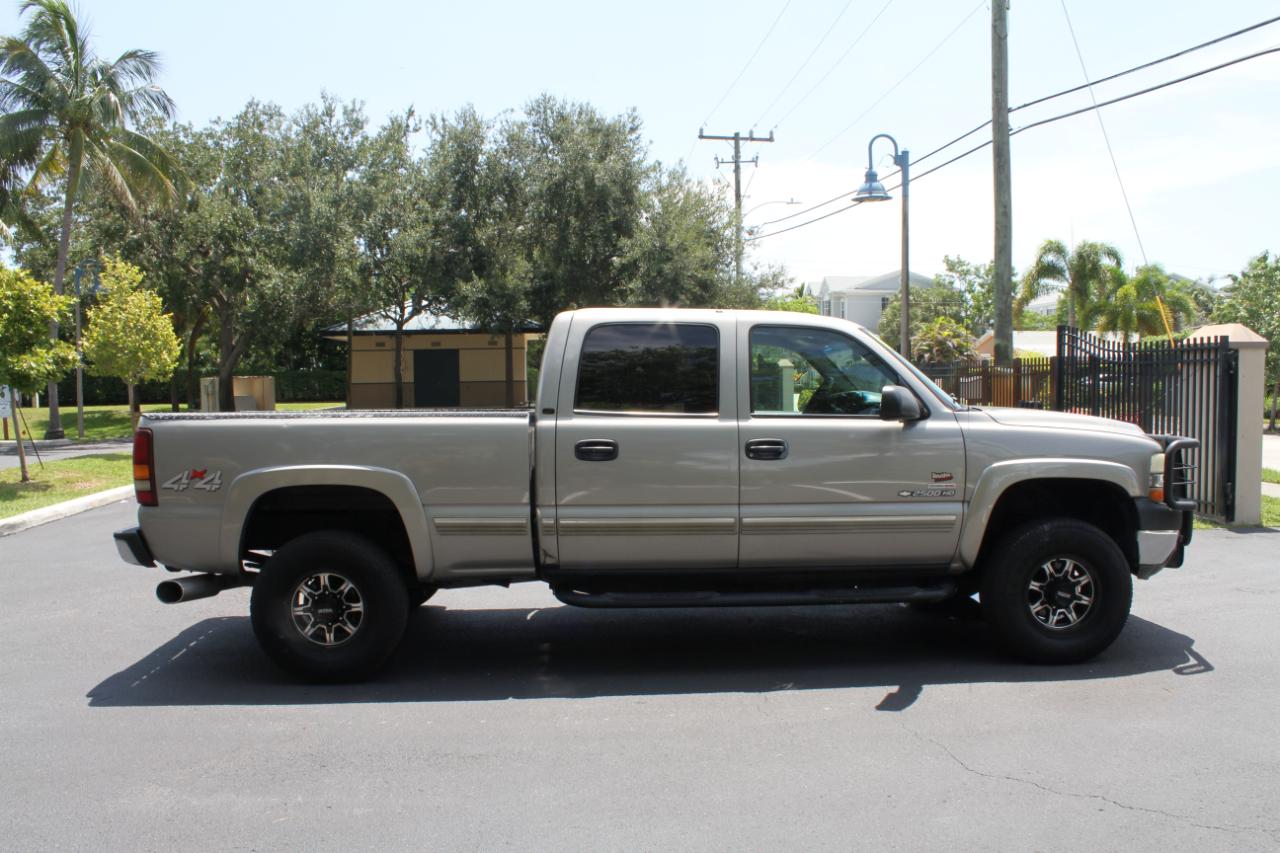 Chevrolet Silverado 2500HD Crew Cab Short Bed 4WD 2002