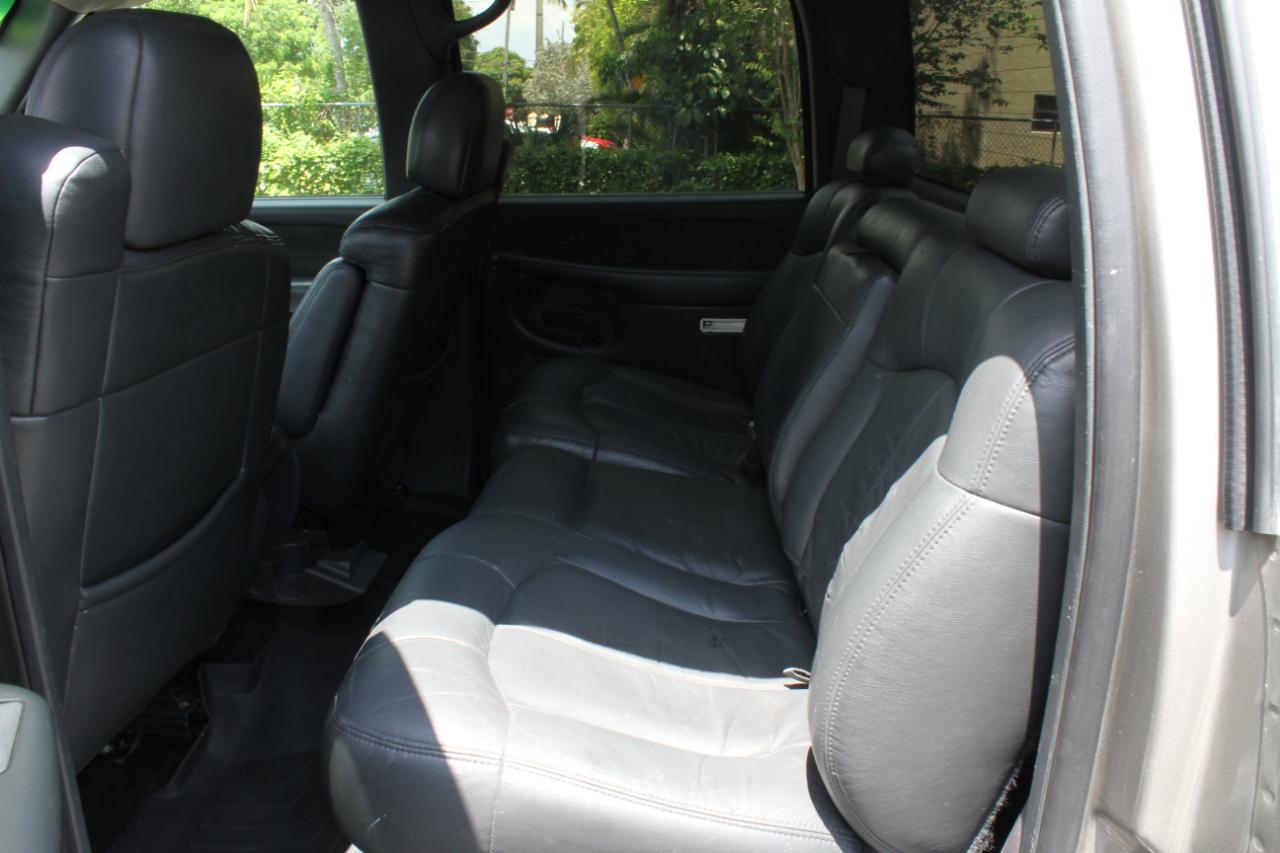Chevrolet Silverado 2500HD Crew Cab Short Bed 4WD 2002