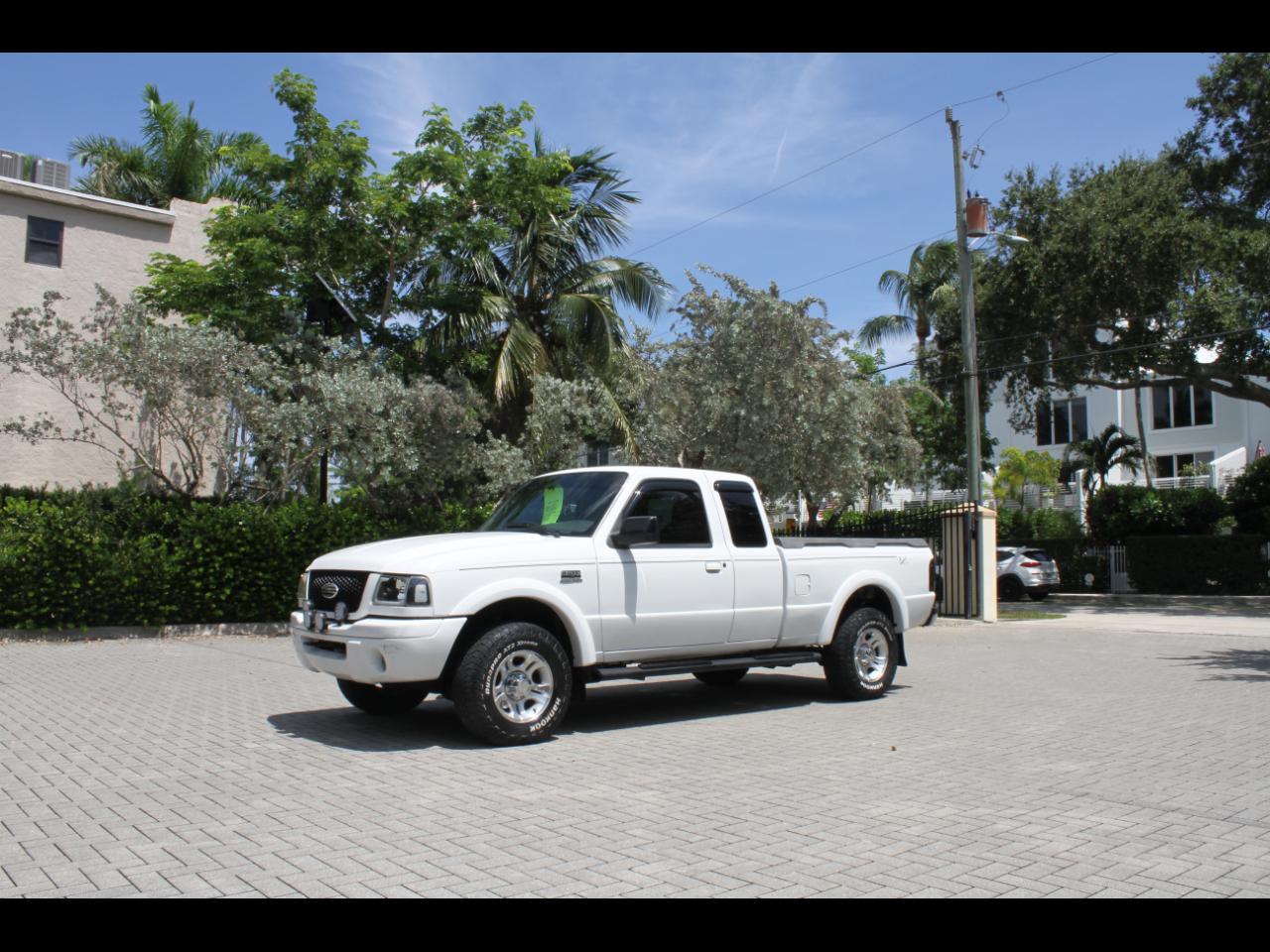 Mazda B-Series B3000 SE Cab Plus 2WD 2001