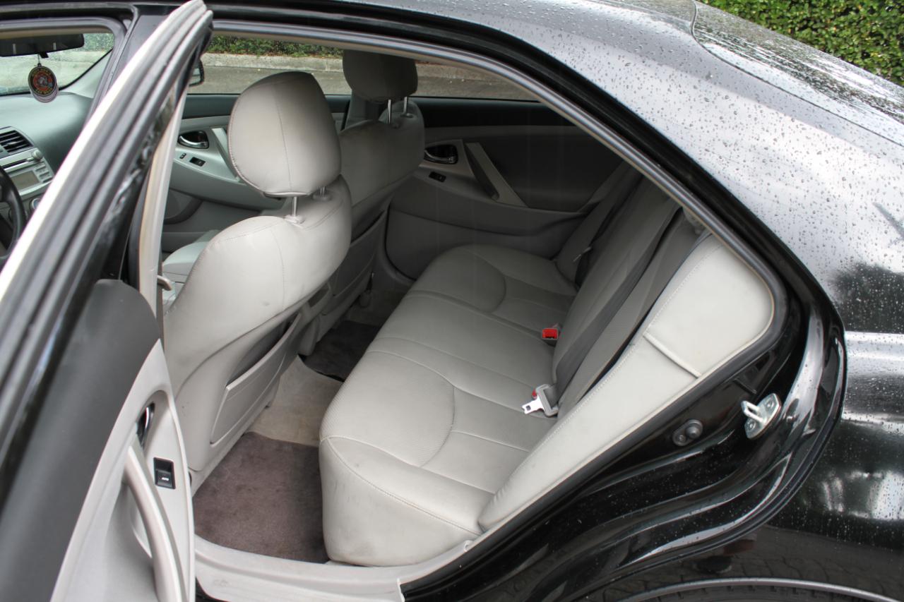 Toyota Camry SE 4D Sedan 2011