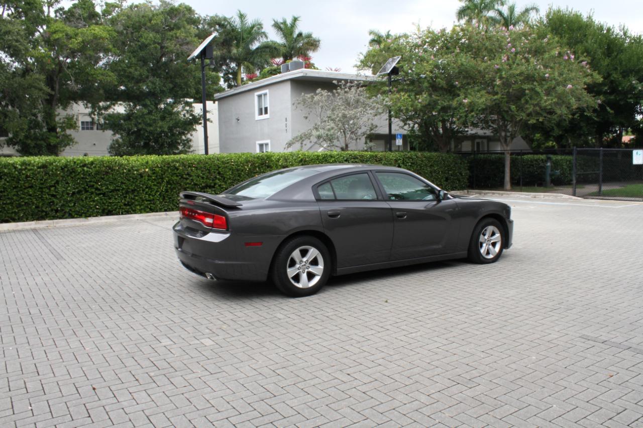 Dodge Charger SE 2014