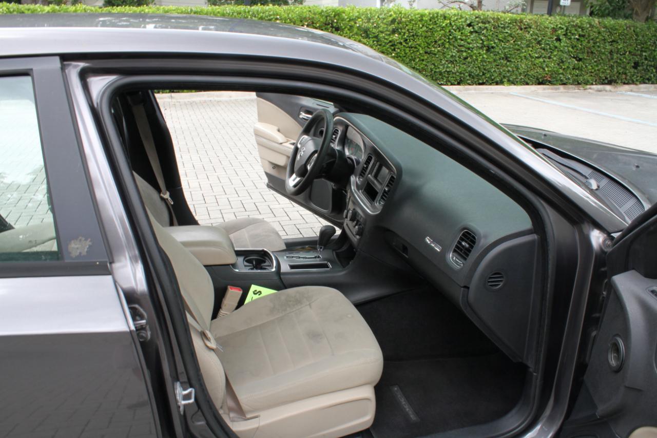 Dodge Charger SE 2014