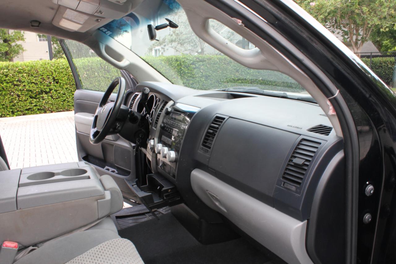 Toyota Tundra Tundra-Grade Double Cab 4.6L 4WD 2012