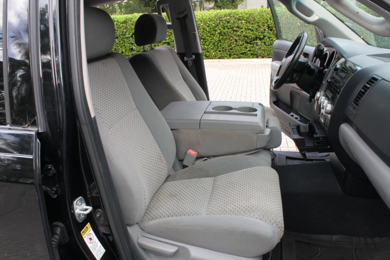 Toyota Tundra Tundra-Grade Double Cab 4.6L 4WD 2012