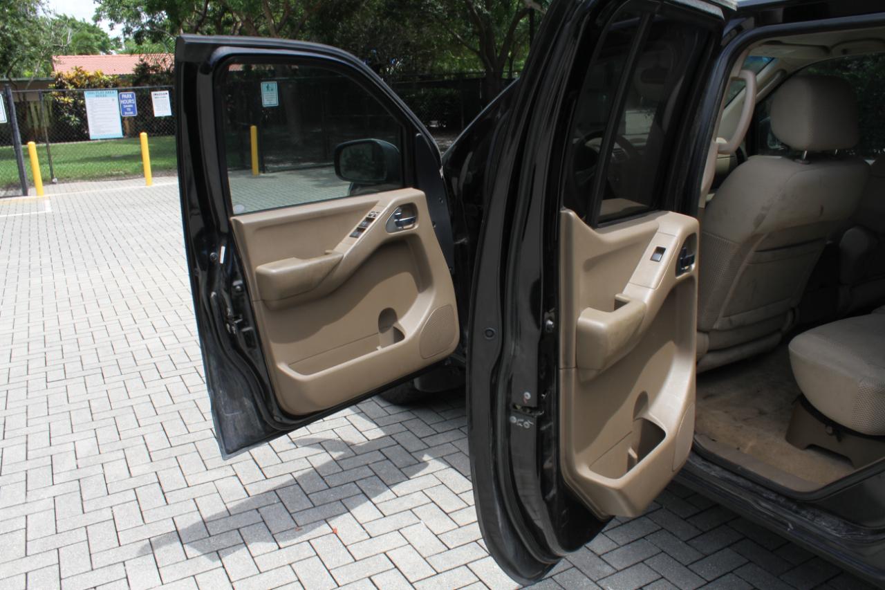 Nissan Frontier SE Crew Cab 4WD 2005