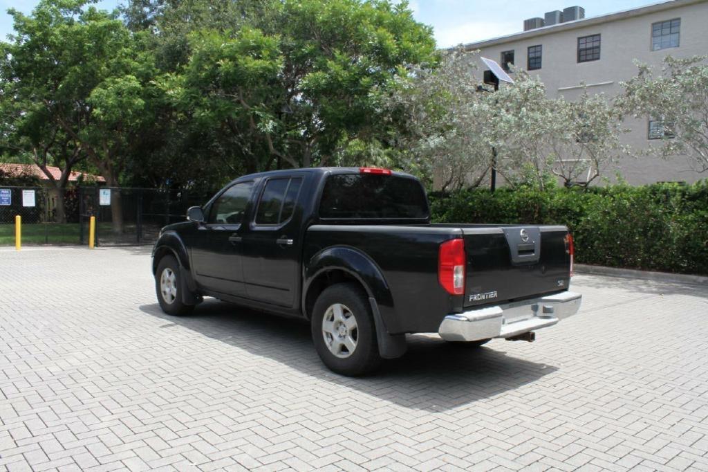 Nissan Frontier SE Crew Cab 4WD 2005