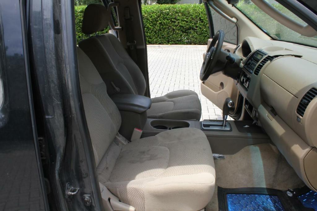 Nissan Frontier SE Crew Cab 4WD 2005