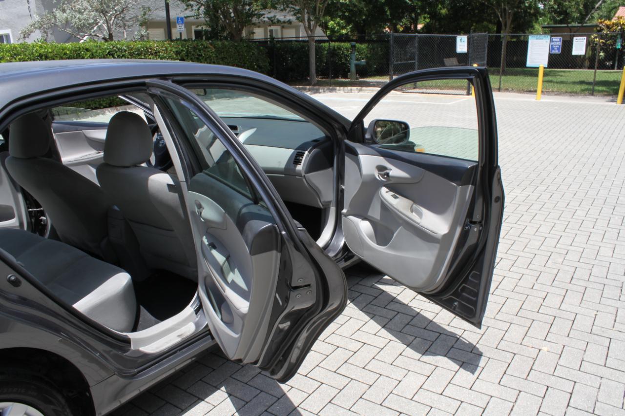 Toyota Corolla S 2013