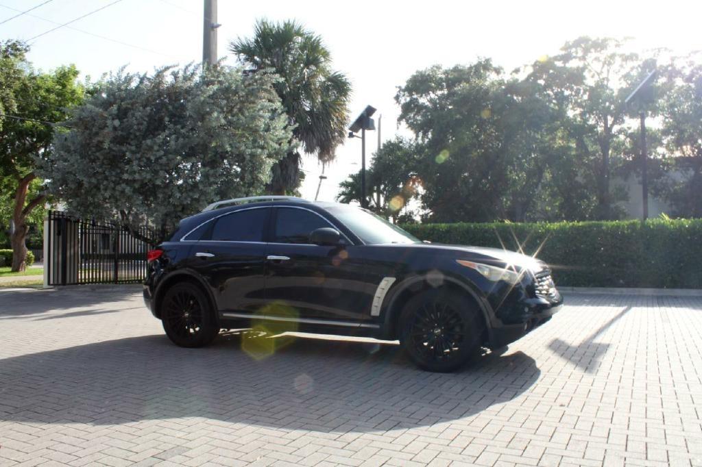 Infiniti FX FX35 2WD 2011
