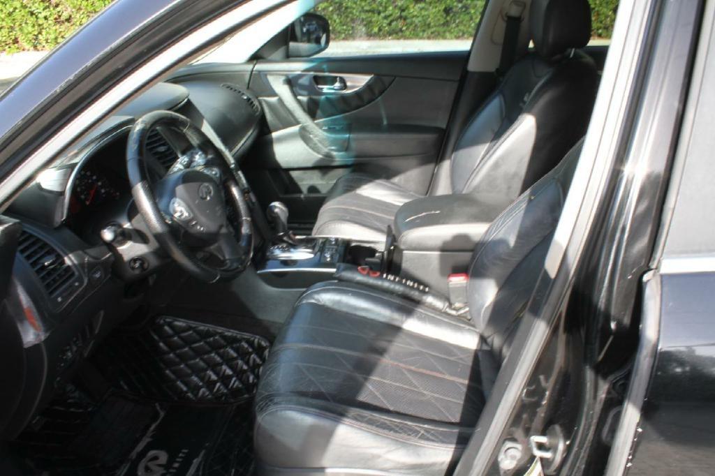 Infiniti FX FX35 2WD 2011