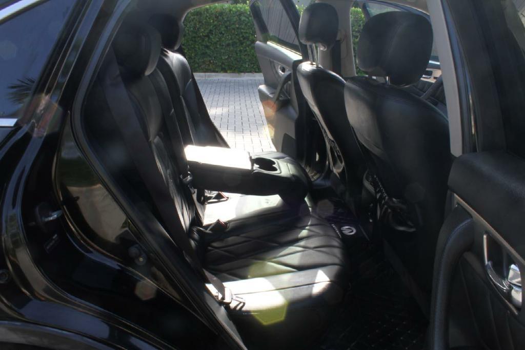 Infiniti FX FX35 2WD 2011