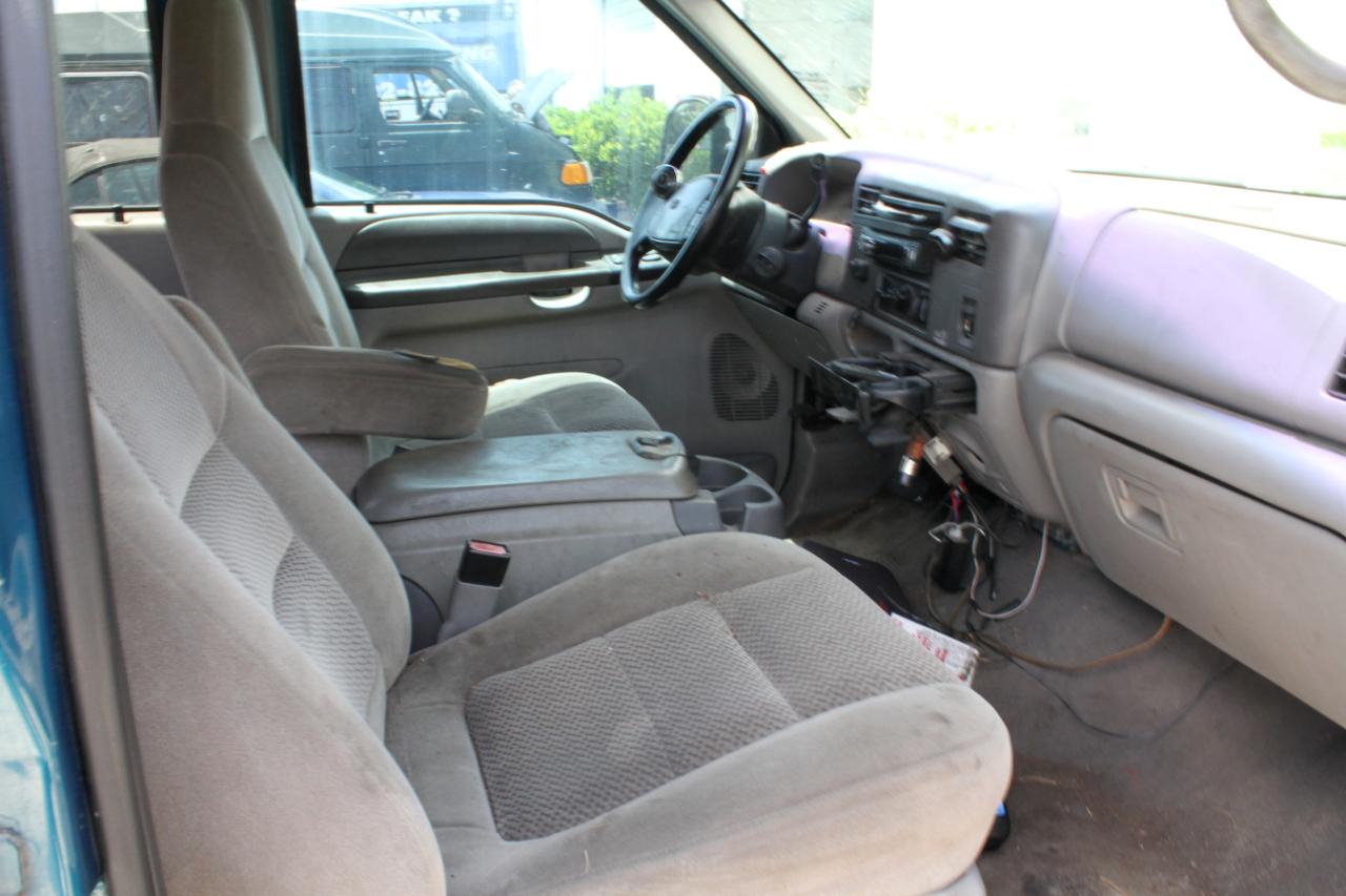 Ford F-250 SD XL Crew Cab Short Bed 2WD 2001