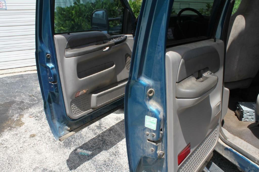 Ford F-250 SD XL Crew Cab Short Bed 2WD 2001