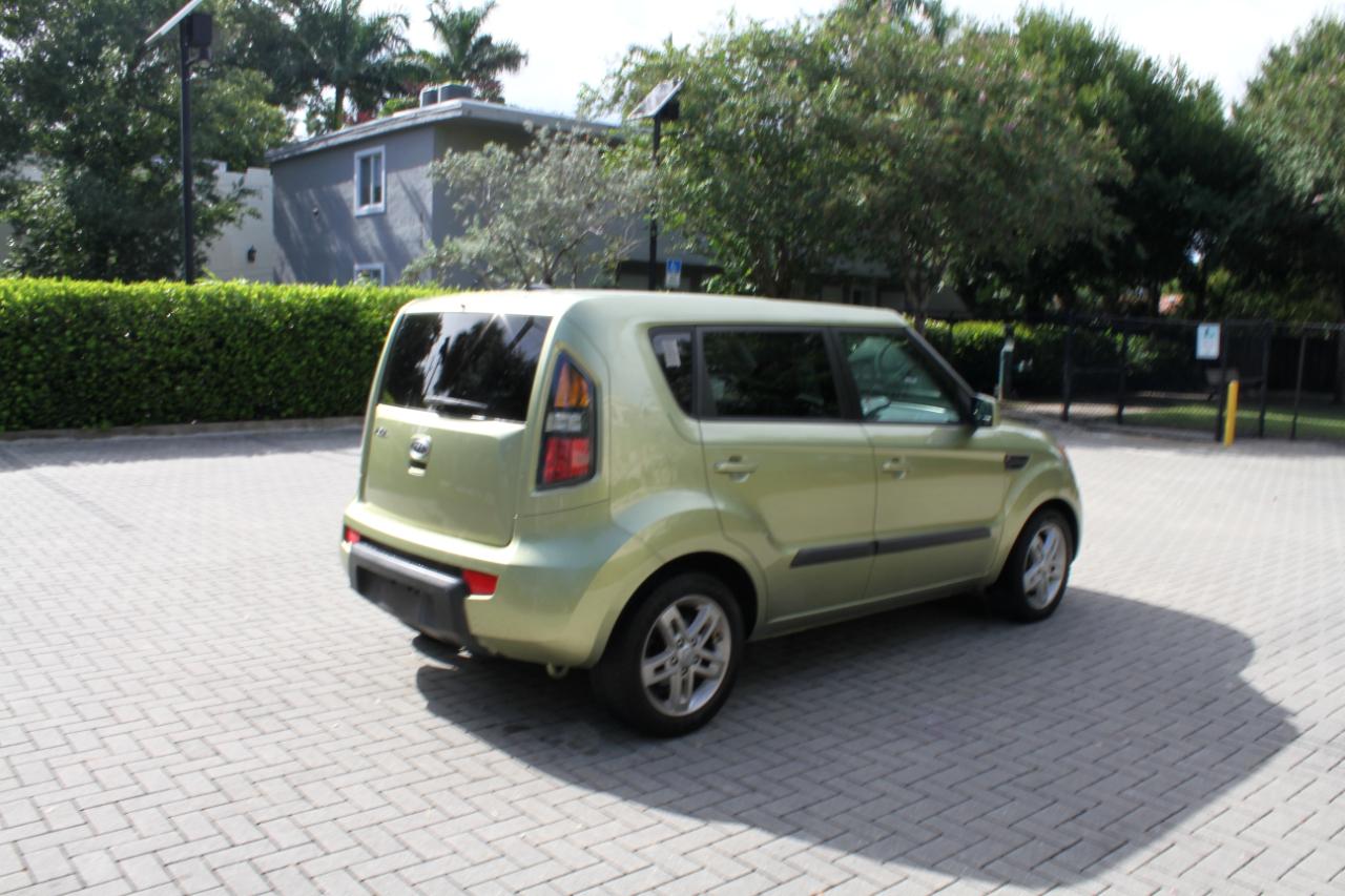 Kia Soul + 2011