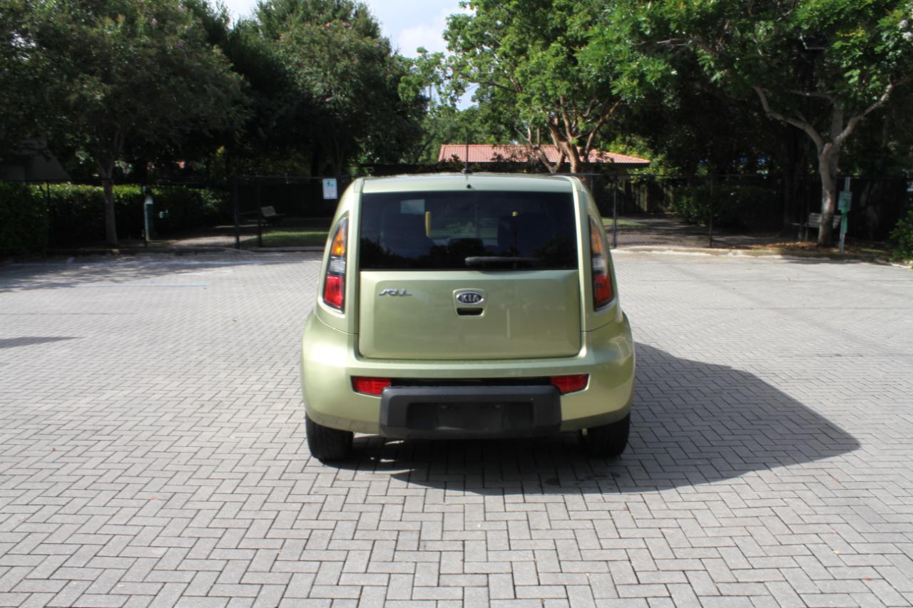 Kia Soul + 2011