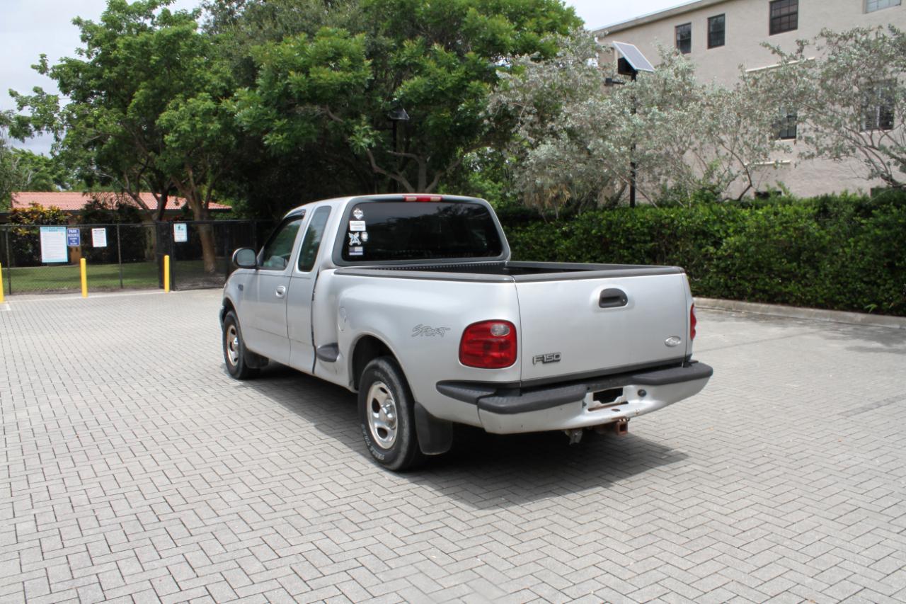 Ford F-150 XL SuperCab Flareside 2WD 2002