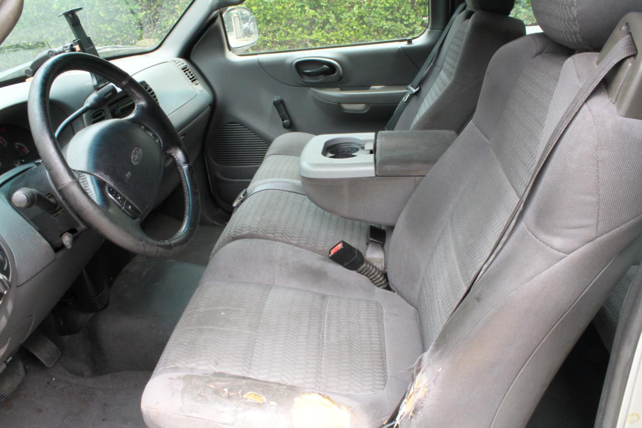 Ford F-150 XL SuperCab Flareside 2WD 2002