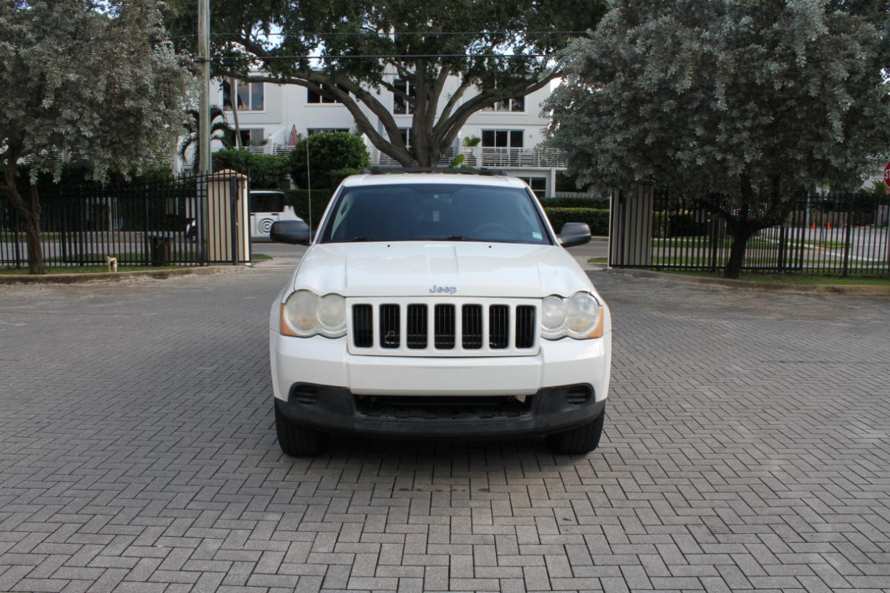 Jeep Grand Cherokee Laredo 2WD 2009