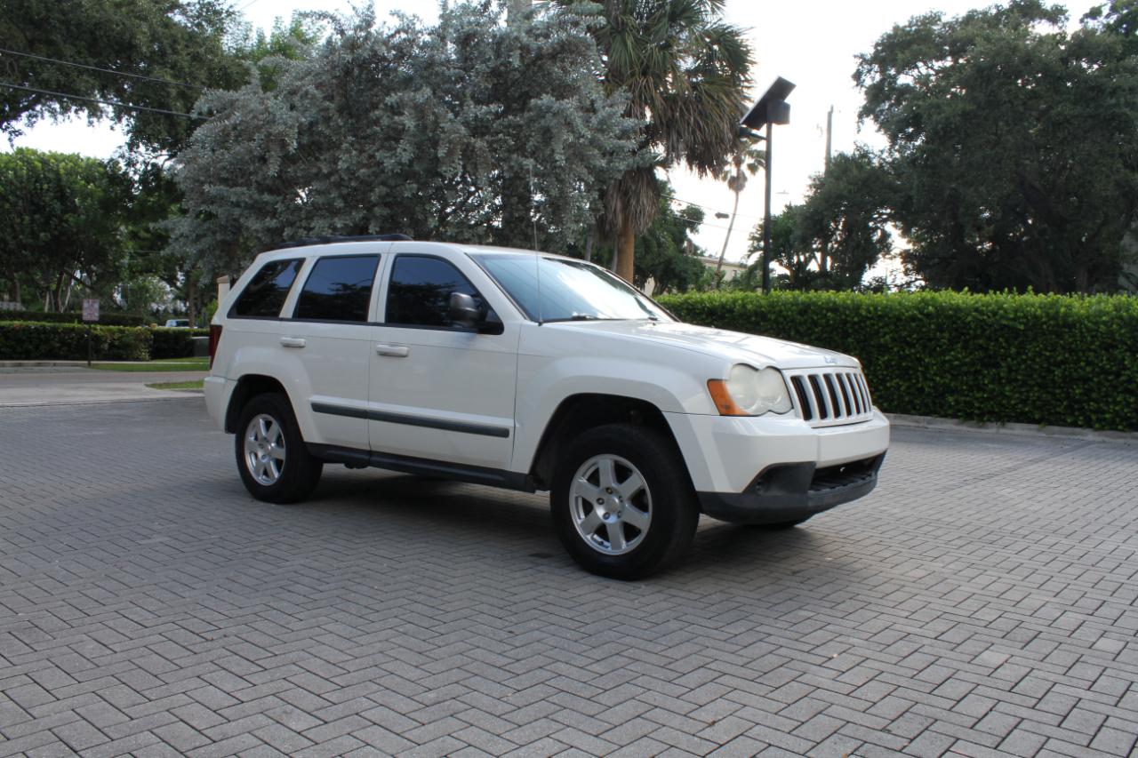 Jeep Grand Cherokee Laredo 2WD 2009