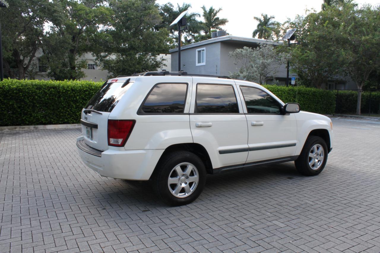 Jeep Grand Cherokee Laredo 2WD 2009