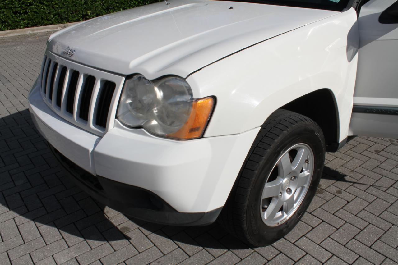 Jeep Grand Cherokee Laredo 2WD 2009
