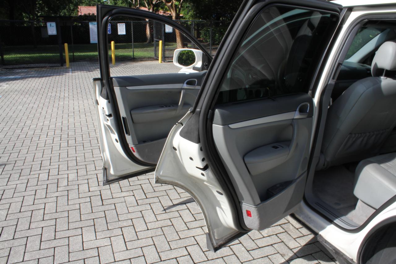 Porsche Cayenne Base 2008