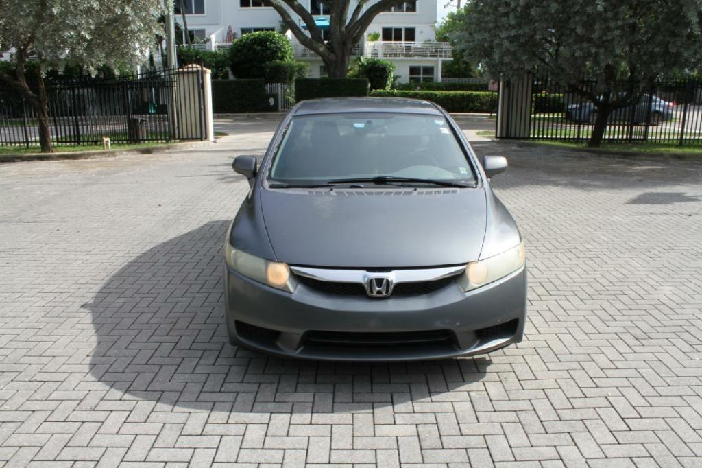 Honda Civic LX Sedan 5-Speed AT 2009