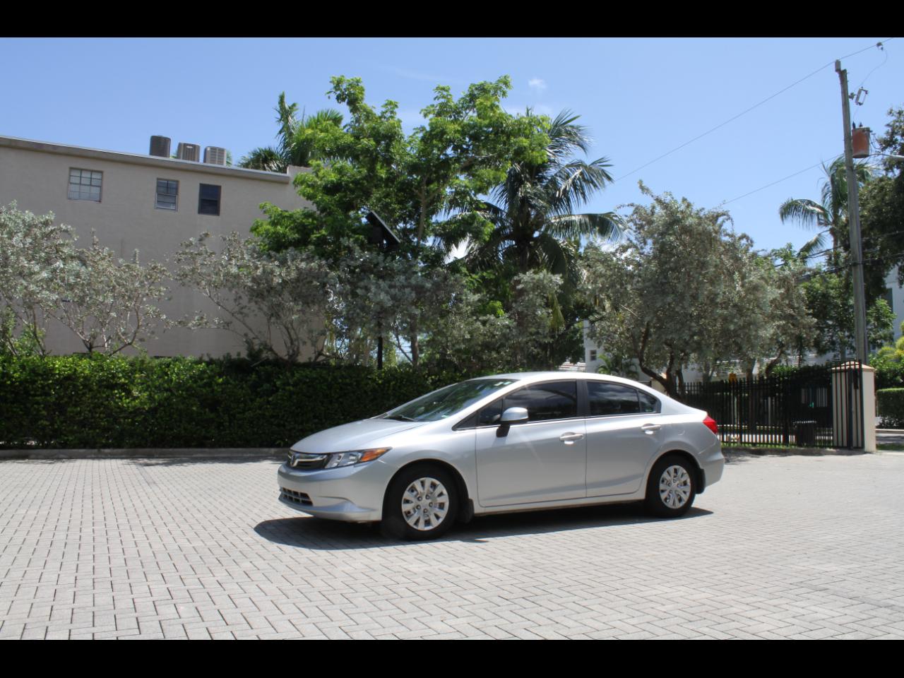 Honda Civic LX Sedan 5-Speed AT 2012