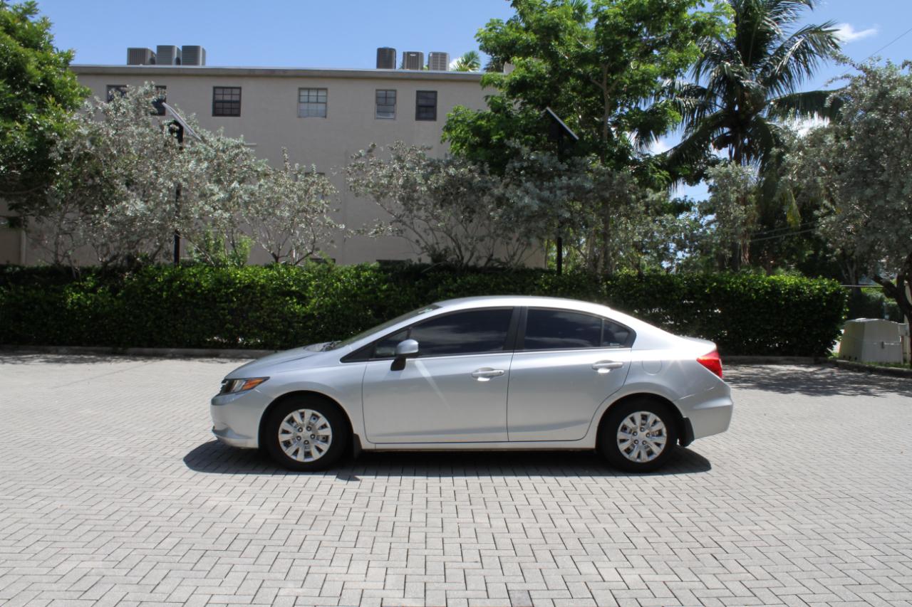 Honda Civic LX Sedan 5-Speed AT 2012