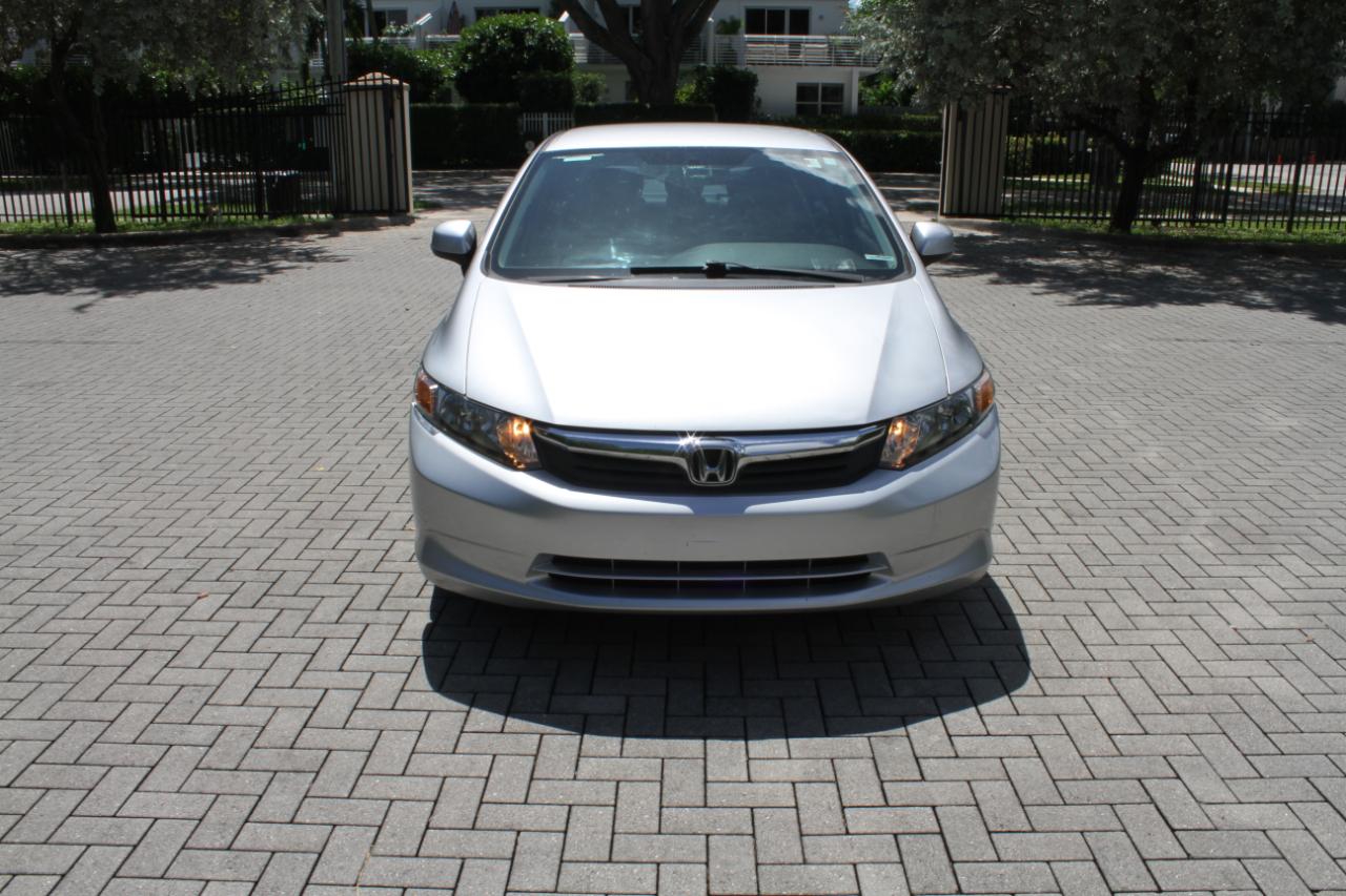 Honda Civic LX Sedan 5-Speed AT 2012