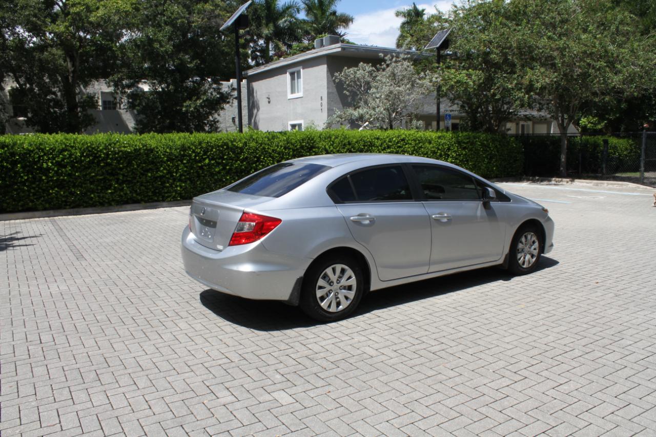 Honda Civic LX Sedan 5-Speed AT 2012