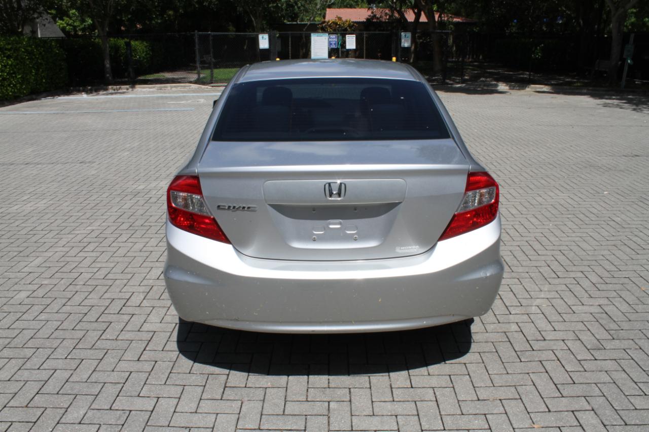 Honda Civic LX Sedan 5-Speed AT 2012
