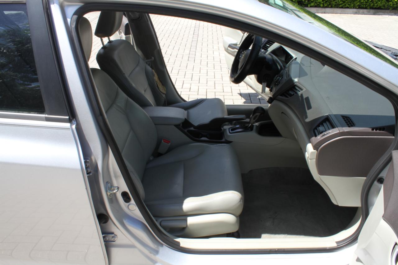 Honda Civic LX Sedan 5-Speed AT 2012