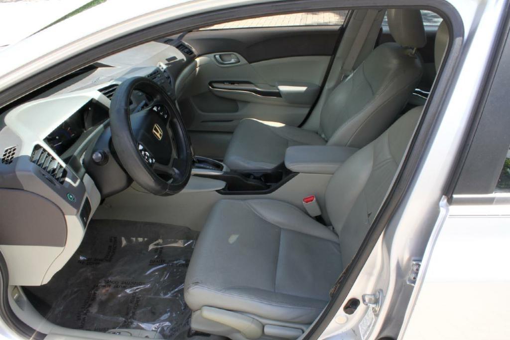 Honda Civic LX Sedan 5-Speed AT 2012