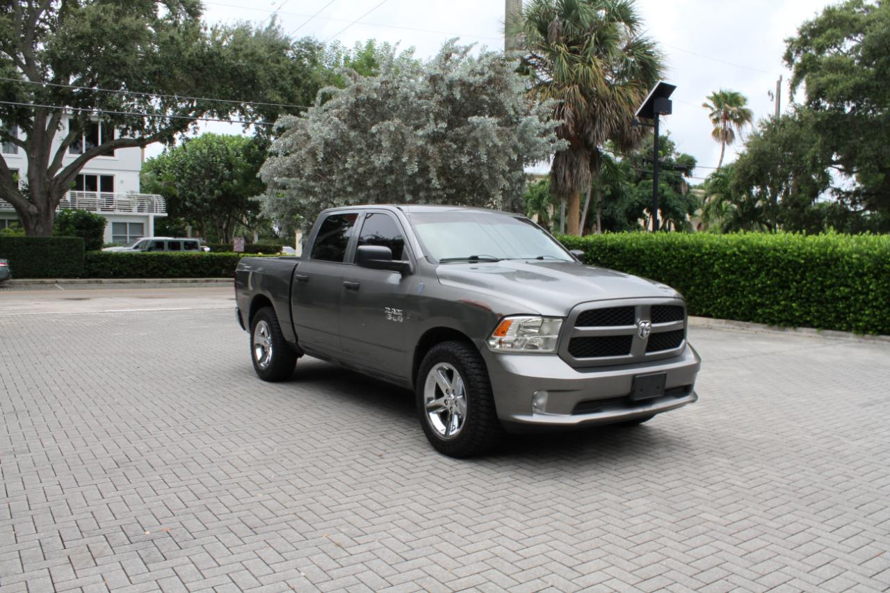 RAM 1500 Tradesman Crew Cab SWB 2WD 2013