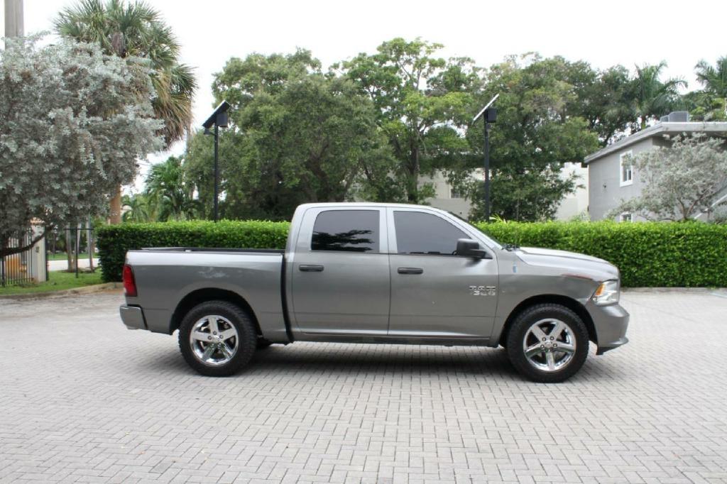 RAM 1500 Tradesman Crew Cab SWB 2WD 2013