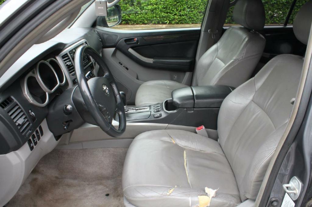 Toyota 4Runner Limited 4WD 2004