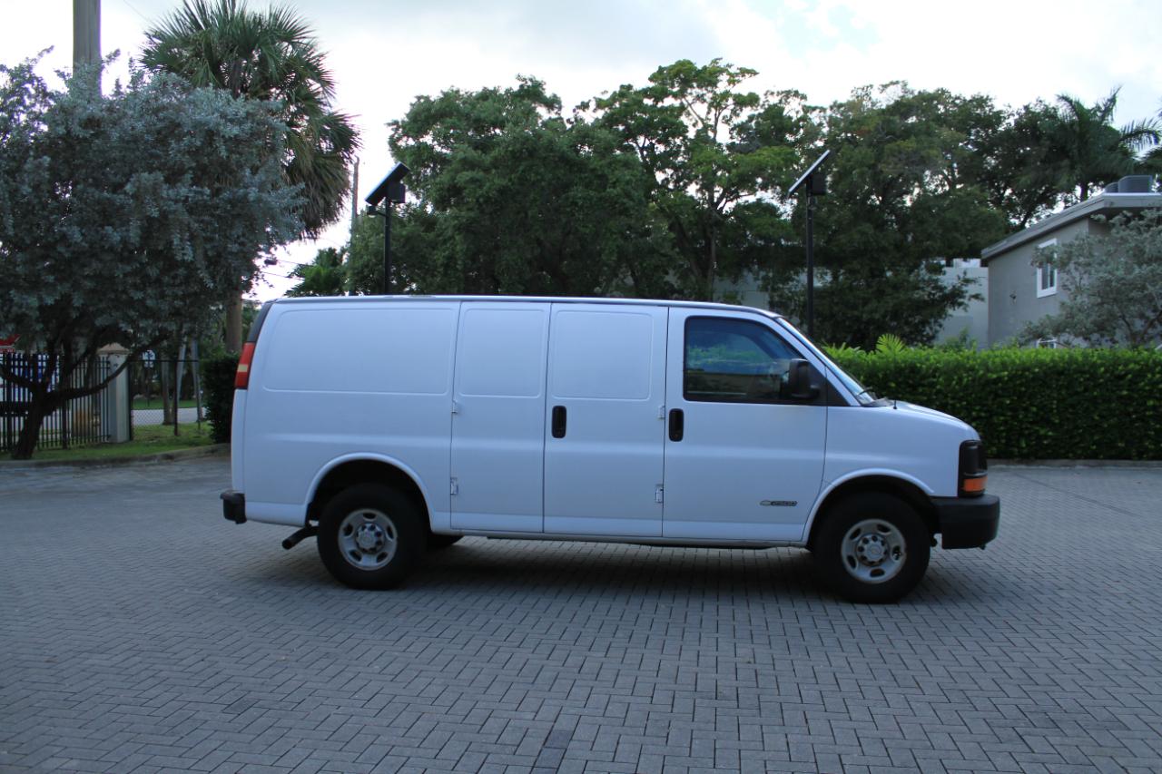 Chevrolet Express 2500 Cargo 2005