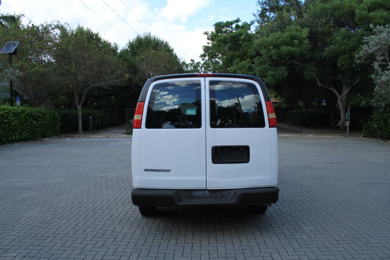 Chevrolet Express 2500 Cargo 2005