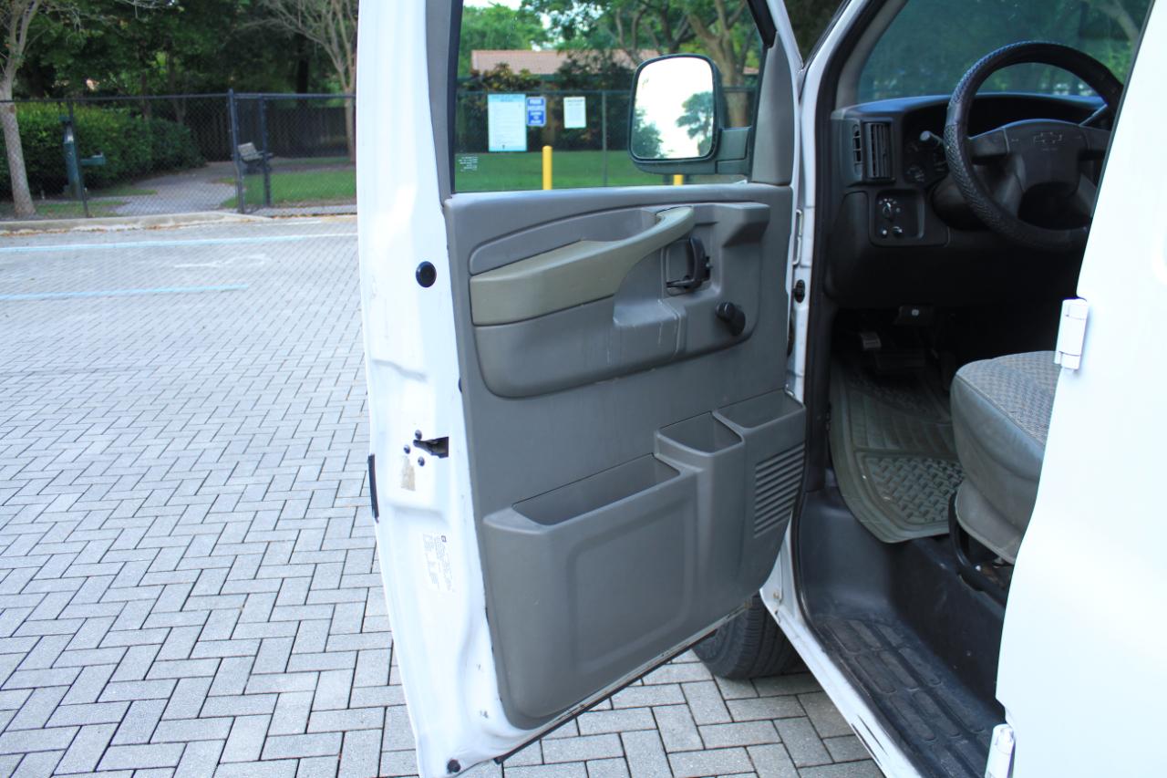 Chevrolet Express 2500 Cargo 2005