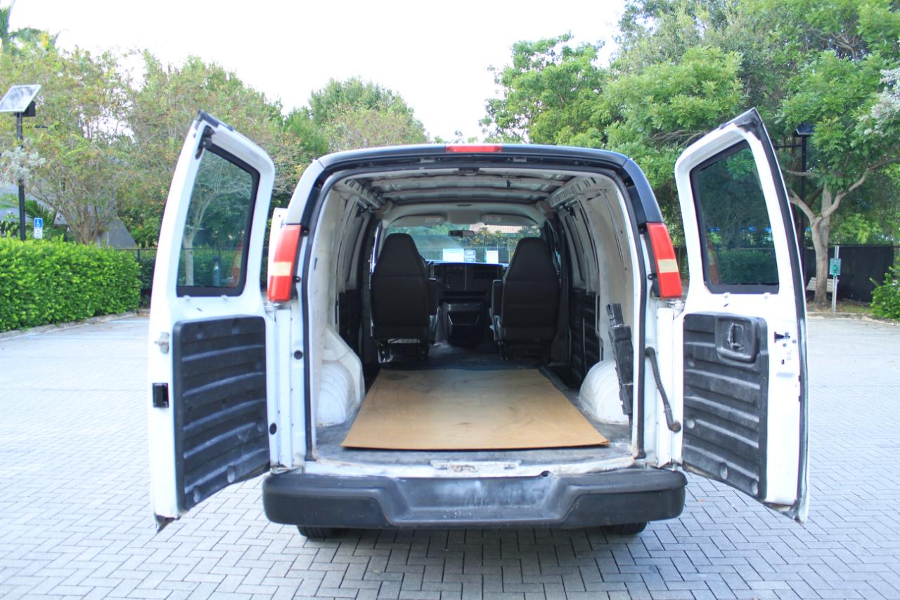 Chevrolet Express 2500 Cargo 2005